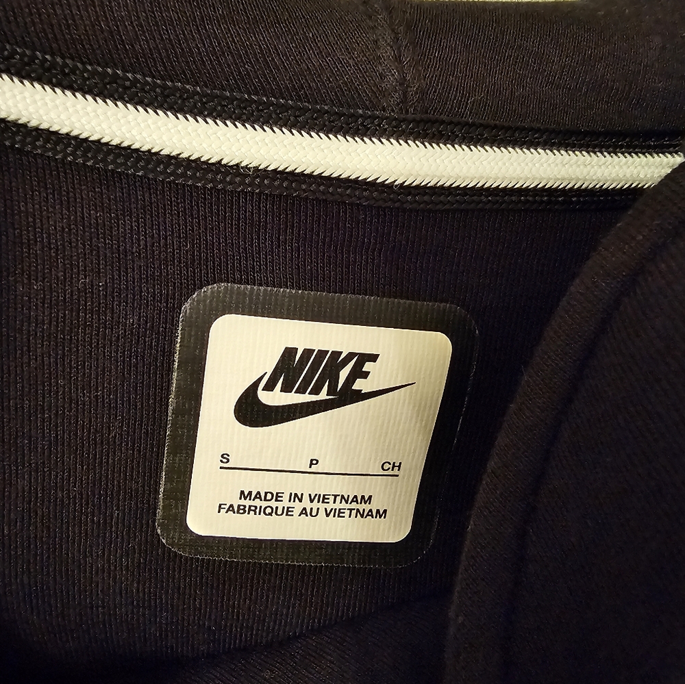 Nike Tech Fleece - Picture 8 of 8